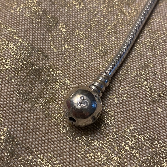 Pandora Disney bracelet - Picture 3 of 4